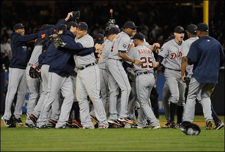 2011-10-07-tigersyankees
