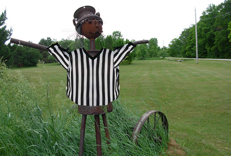 2012-9-25-RobotScarecrowRef