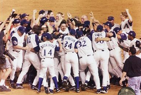 2001 Arizona Diamondbacks Won The World Series Against The Yankees